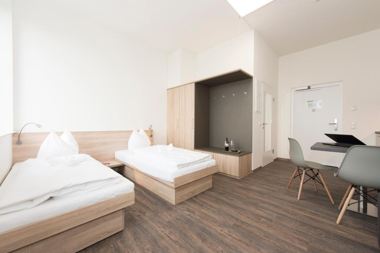 Tt-Rooms - Kontaktlos Mit Self Check-In I Free Parking Graz Buitenkant foto