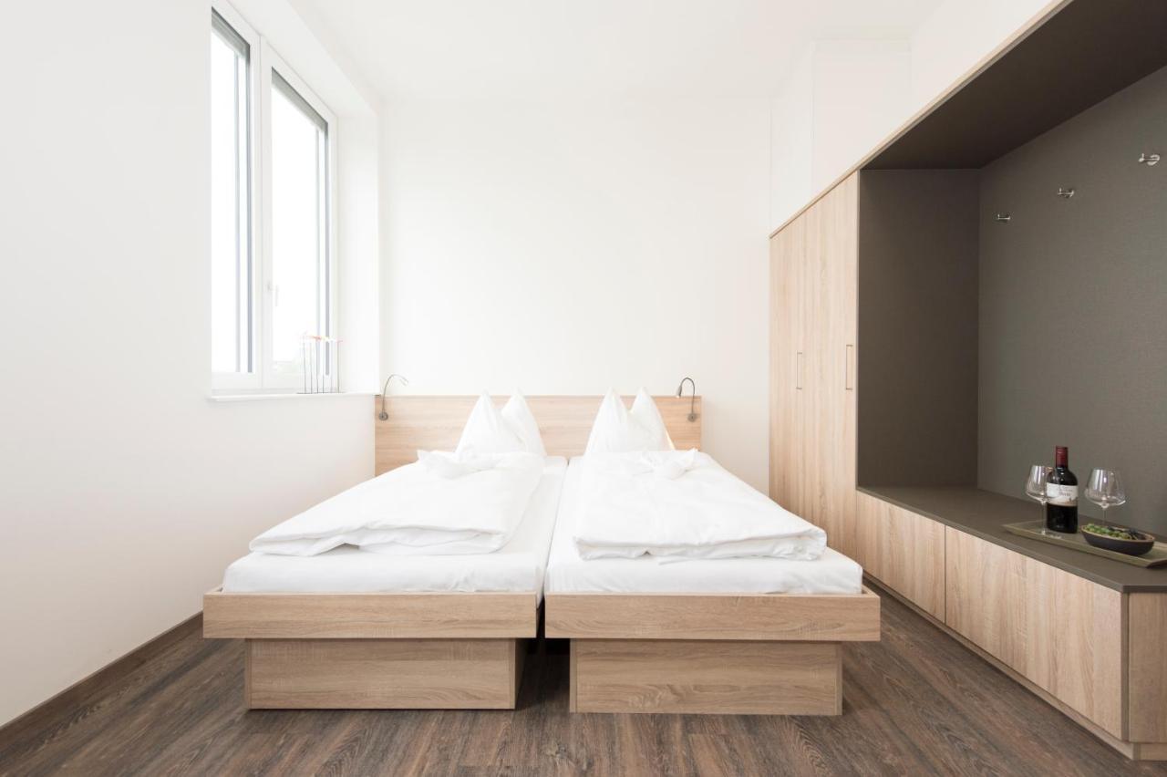 Tt-Rooms - Kontaktlos Mit Self Check-In I Free Parking Graz Buitenkant foto