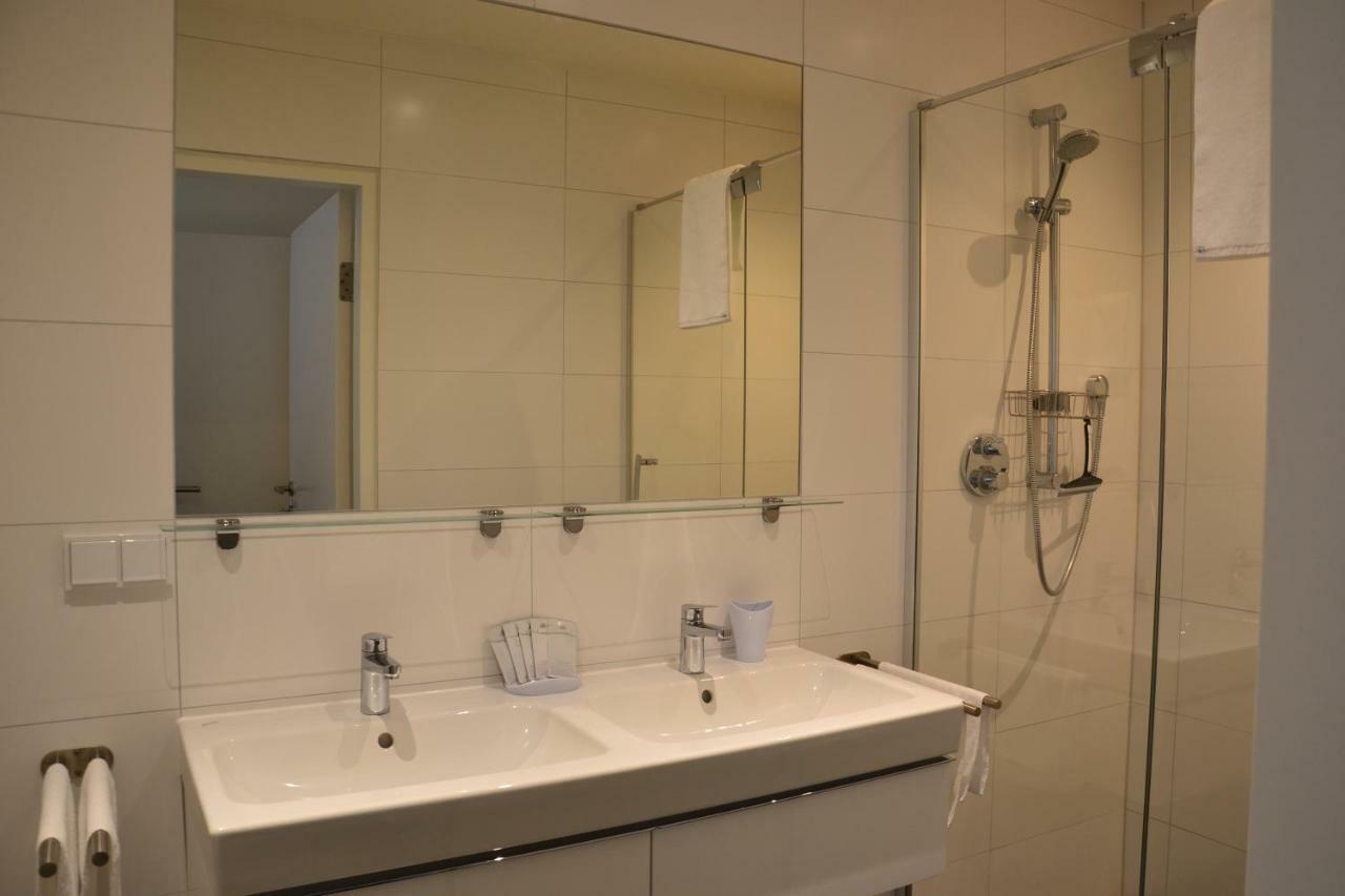 Tt-Rooms - Kontaktlos Mit Self Check-In I Free Parking Graz Buitenkant foto
