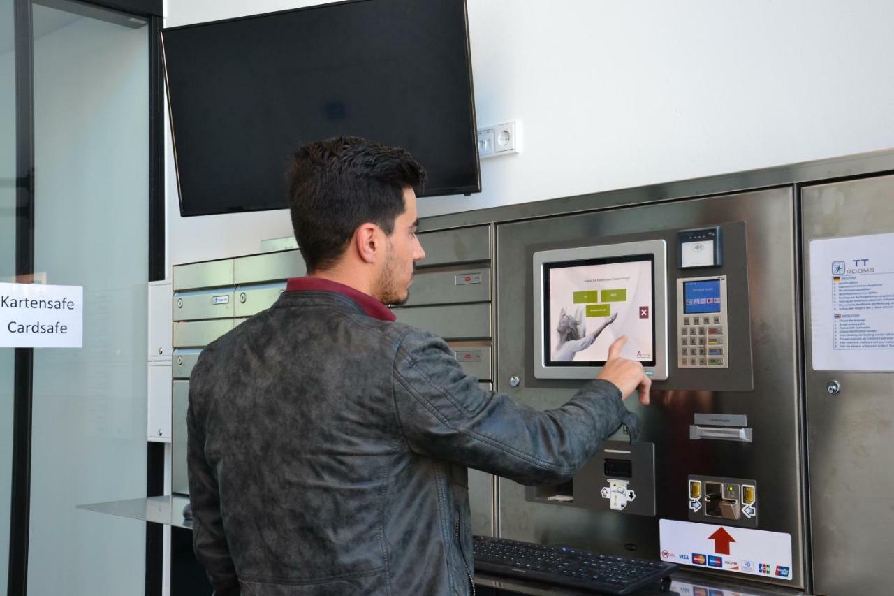 Tt-Rooms - Kontaktlos Mit Self Check-In I Free Parking Graz Buitenkant foto