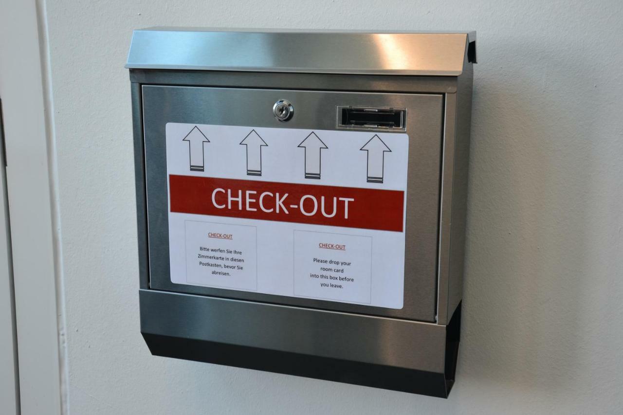 Tt-Rooms - Kontaktlos Mit Self Check-In I Free Parking Graz Buitenkant foto
