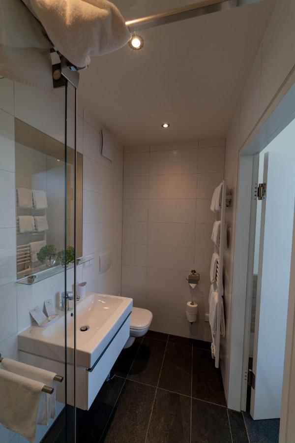 Tt-Rooms - Kontaktlos Mit Self Check-In I Free Parking Graz Buitenkant foto